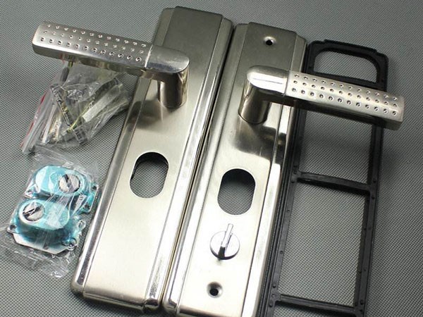 湛江安裝指紋鎖(密碼箱開(kāi)鎖電話)