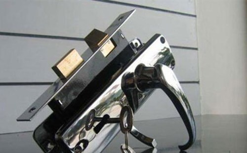 洛陽(yáng)換鎖公司(24小時(shí)換鎖電話)