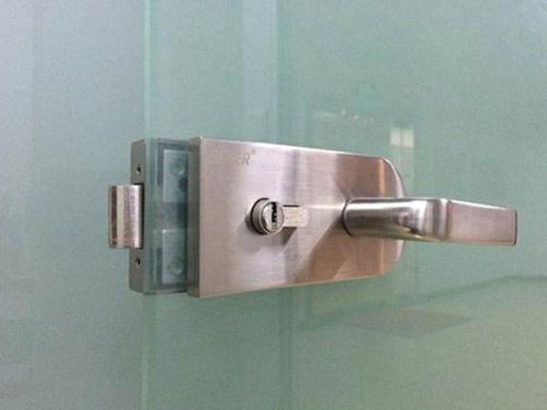 大東區(qū)開(kāi)汽車(chē)鎖電話(huà)(防盜門(mén)換鎖)